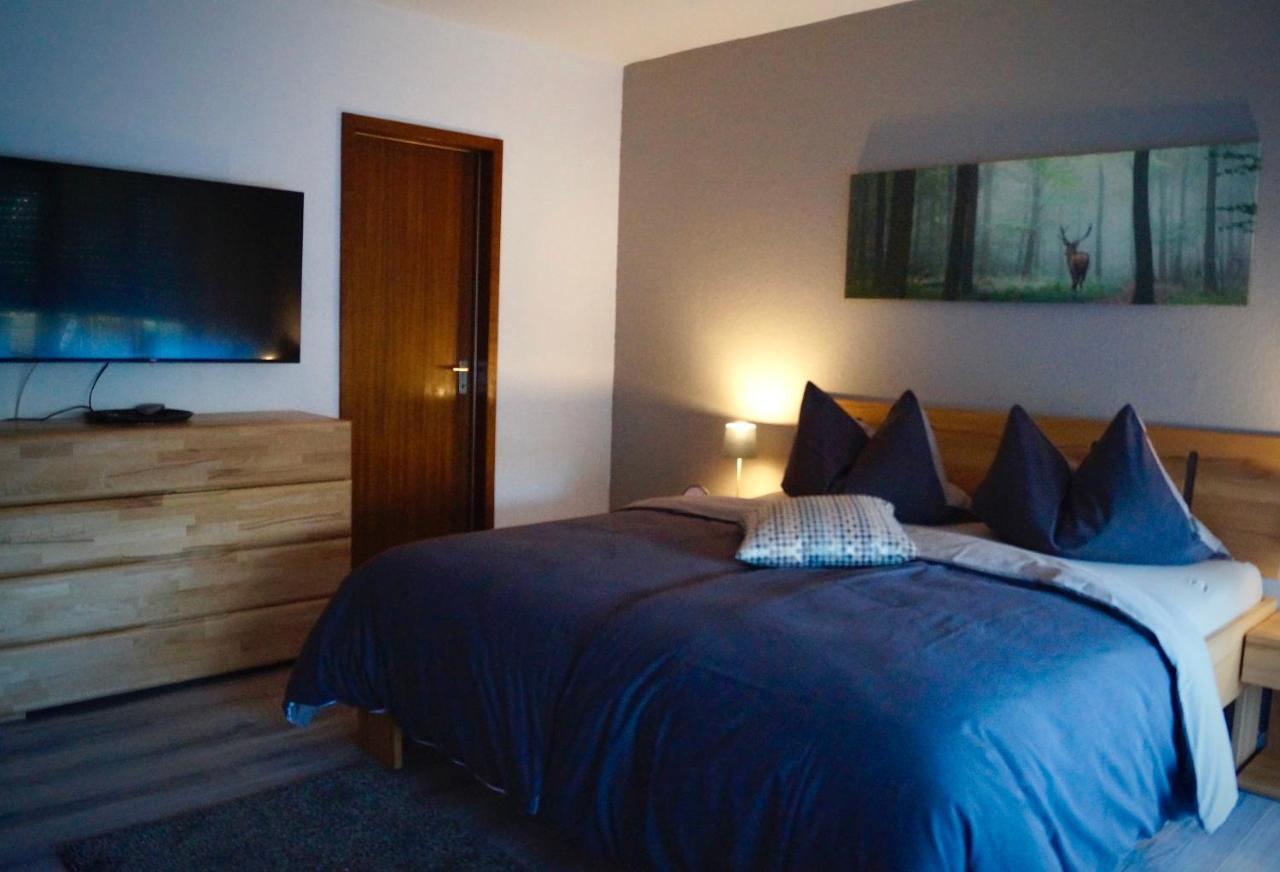 Schwarzwald Geht Immer Fewo 60 Qm Mit Grossem Suedbalkon, Wlan Und Magenta Tv Schönwald Exterior photo